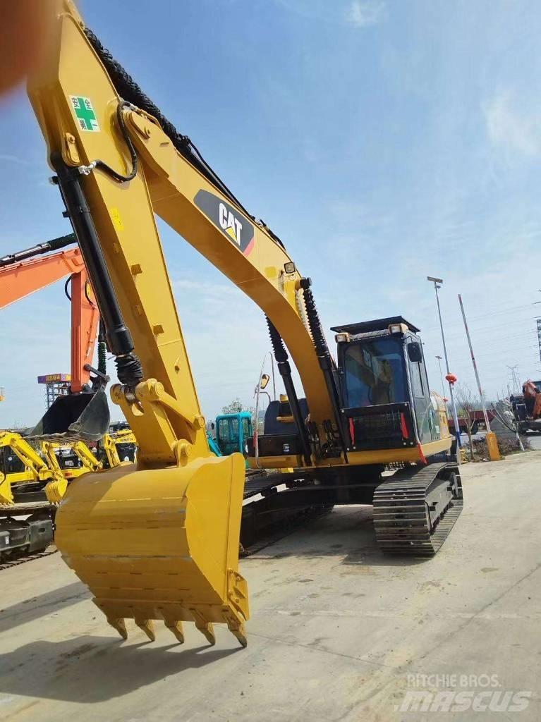 CAT 320 D 2 Väikeekskavaatorid 7t-12t
