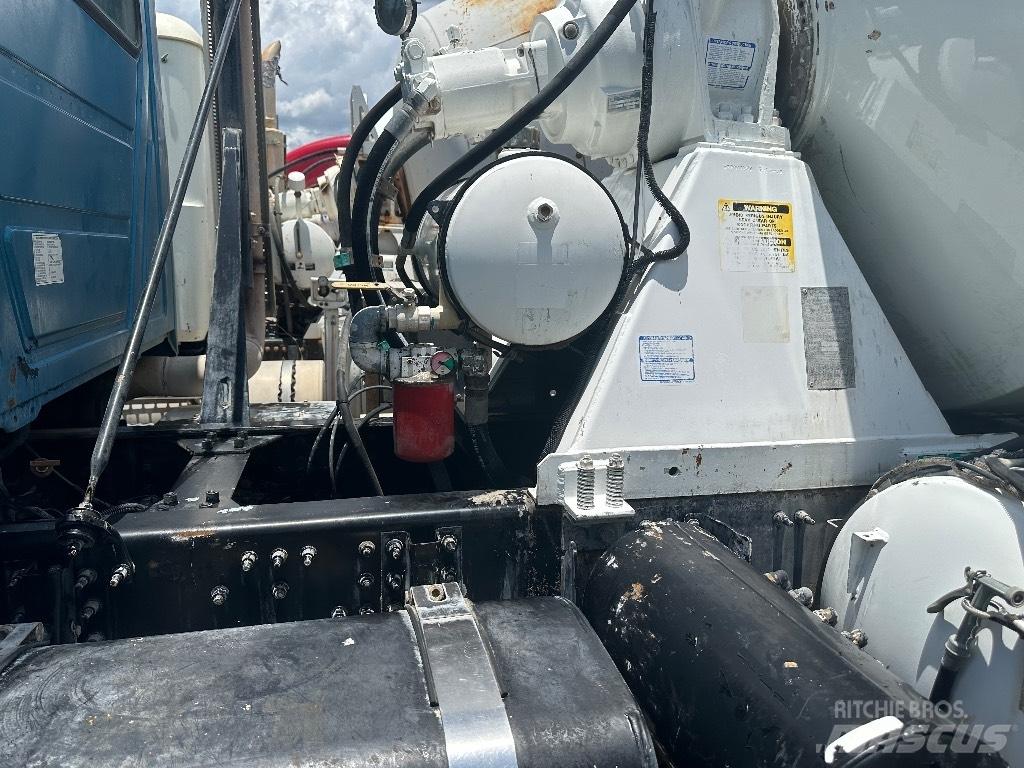Mack GU 800 Muud veokid