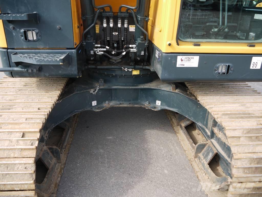 Hyundai HX 130 LCR Roomikekskavaatorid