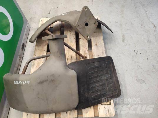 Atlas AR 65 fender Kabiinid