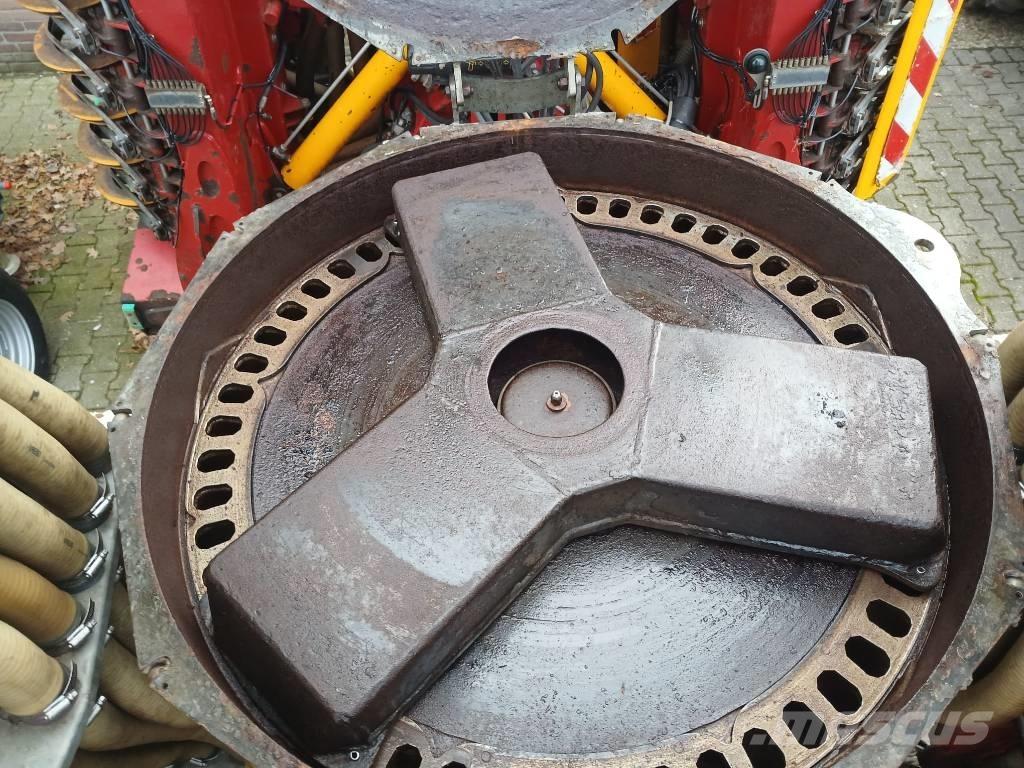 Vredo ZB3-9152 Sõnnikulaoturid