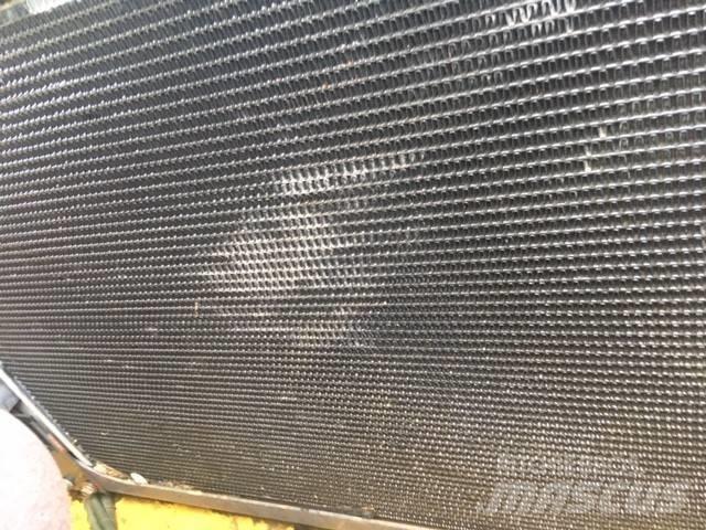 Volvo A25D Liigendraamiga pinnaseveokid