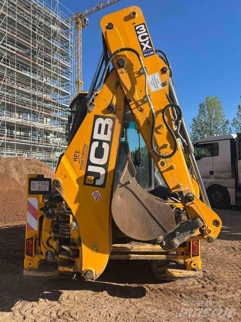 JCB 3 CX Väikeekskavaatorid 7t-12t
