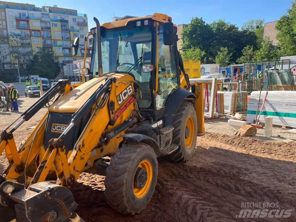 JCB 3 CX Väikeekskavaatorid 7t-12t