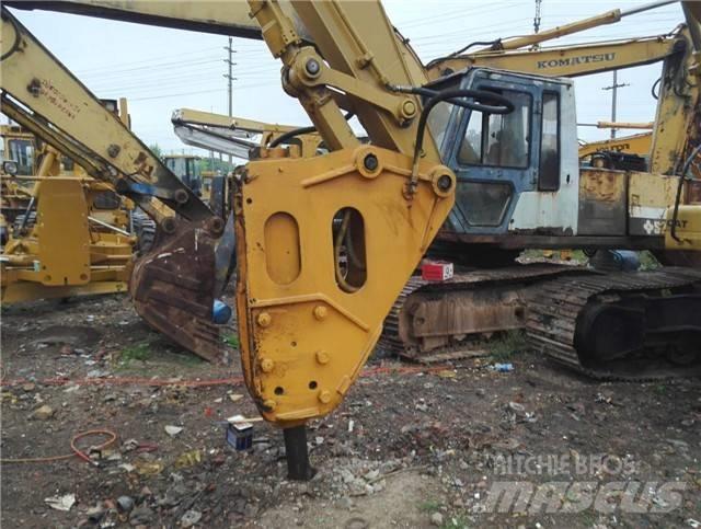 CAT 320 C Roomikekskavaatorid
