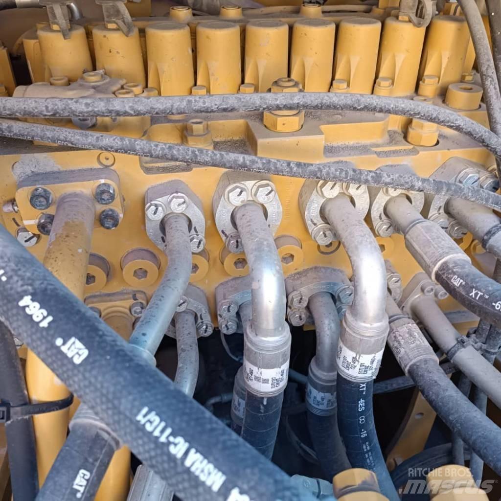 CAT 330GC Roomikekskavaatorid