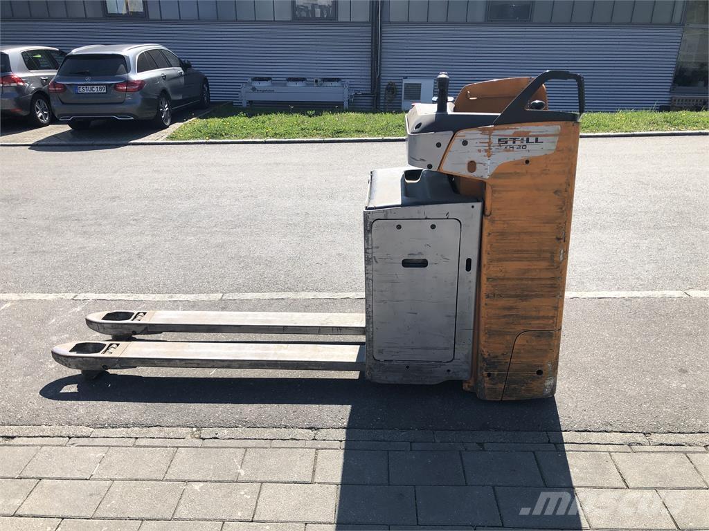 Still SXH 20 Järelkäidavad virnastajad