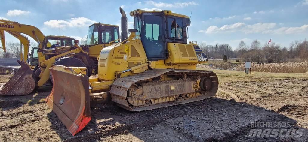 Komatsu D 61 PX -24 Buldooserid