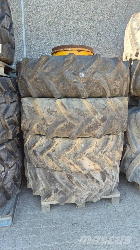  Tvillingehjul R25 Rehvid, rattad ja veljed