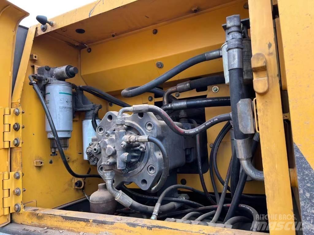 Volvo EC 290 B LC Roomikekskavaatorid
