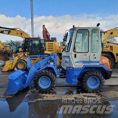 Hitachi LX 20-7 Rataslaadurid
