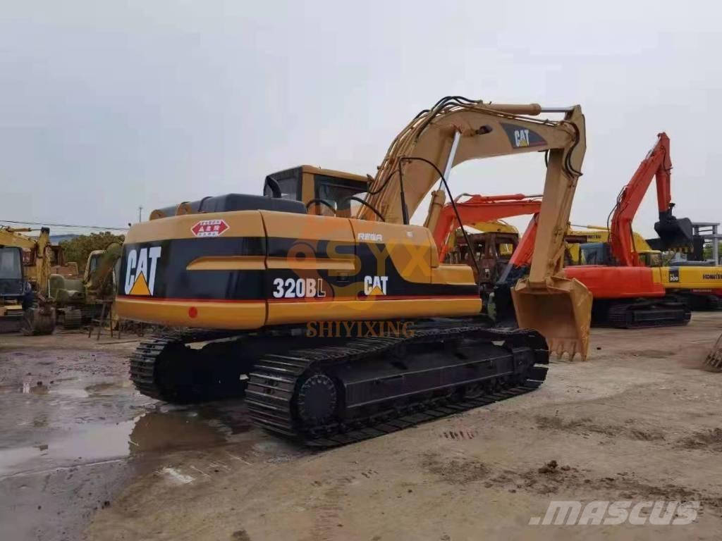 CAT 320 B Roomikekskavaatorid