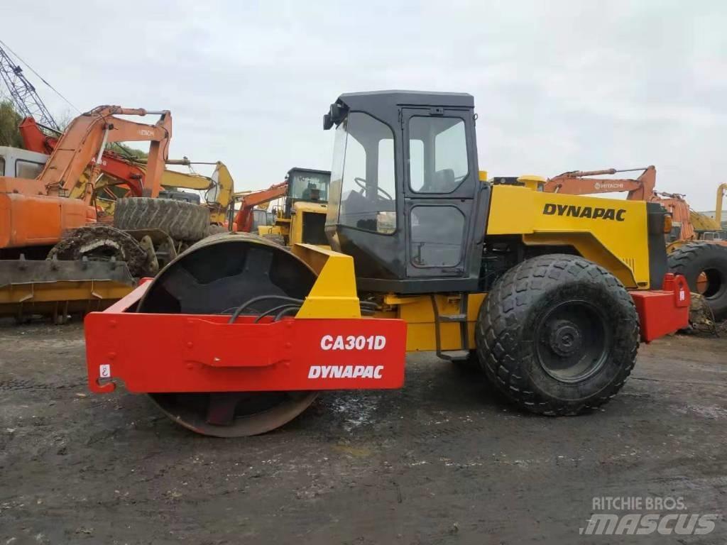 Dynapac CA 301 D Ühe trumliga rullid