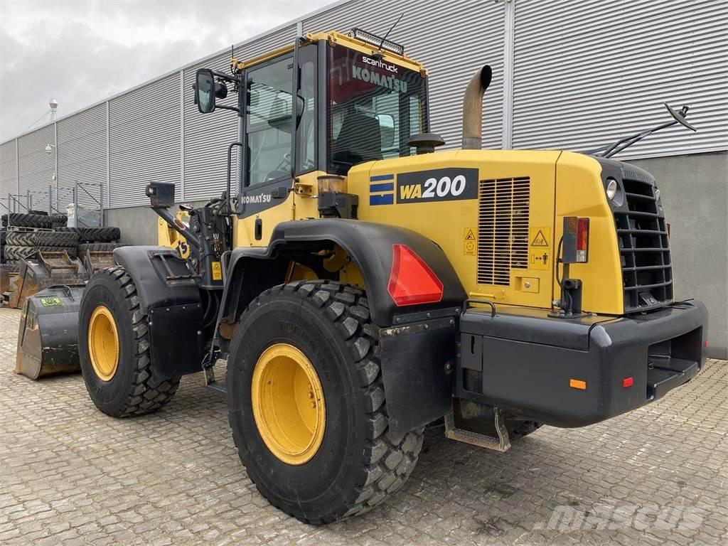 Komatsu WA200-7 Rataslaadurid