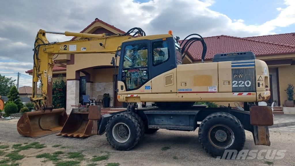 Komatsu PW 220-7 Ratasekskavaatorid