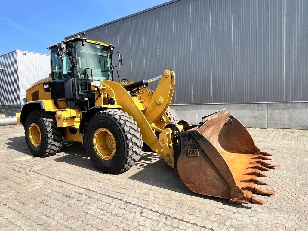 CAT 926M Rataslaadurid