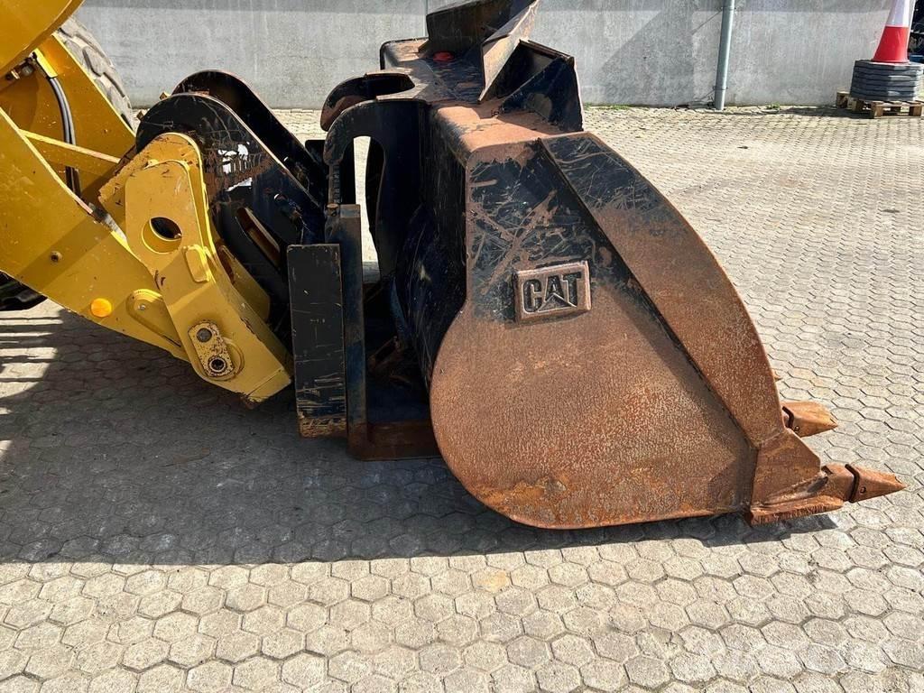 CAT 926M Rataslaadurid
