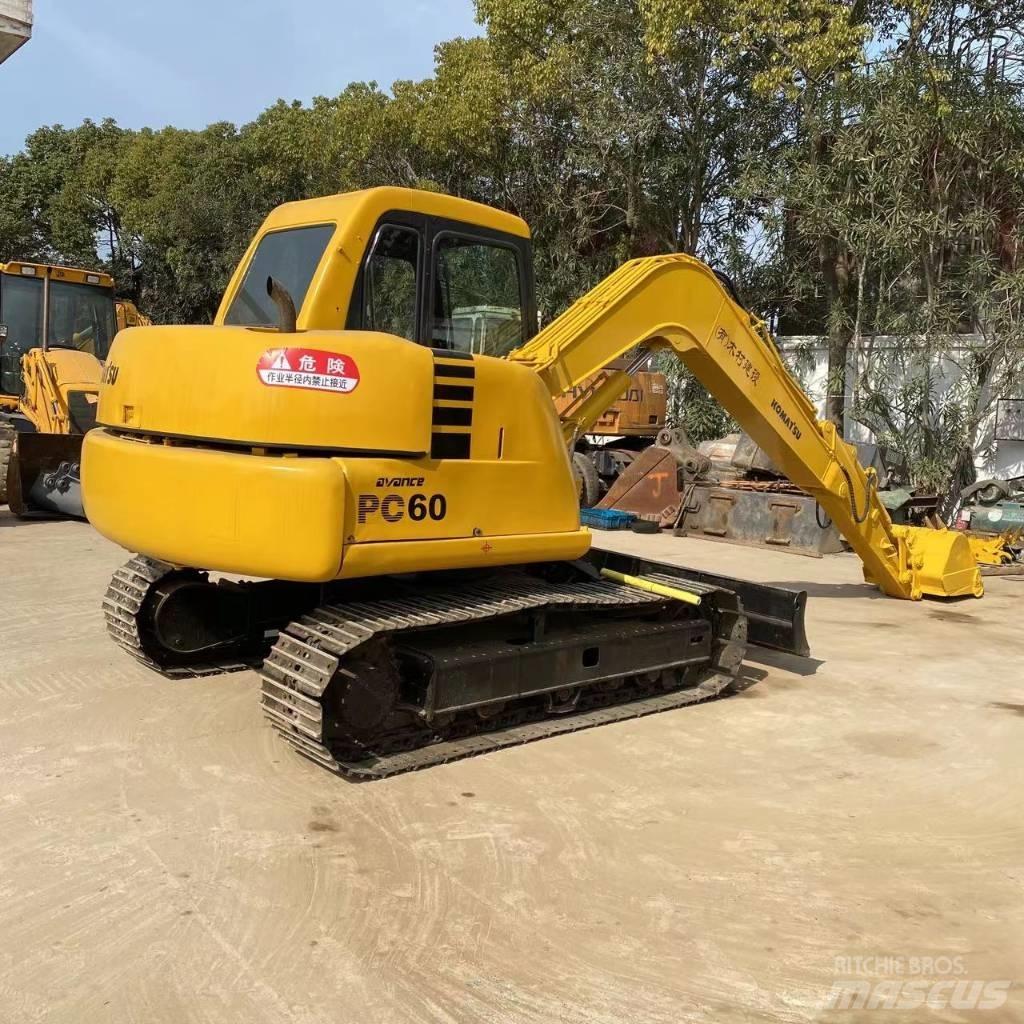 Komatsu PC 60 Väikeekskavaatorid 7t-12t