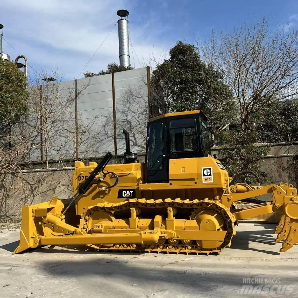 CAT D 7 G LGP Buldooserid