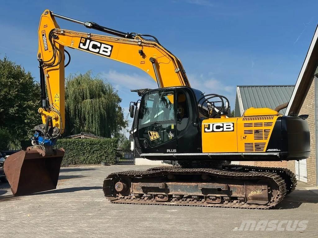 JCB JS220LC plus Roomikekskavaatorid