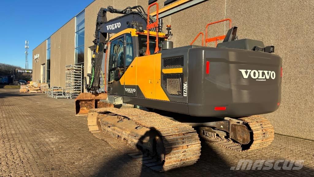 Volvo EC 220 E Roomikekskavaatorid