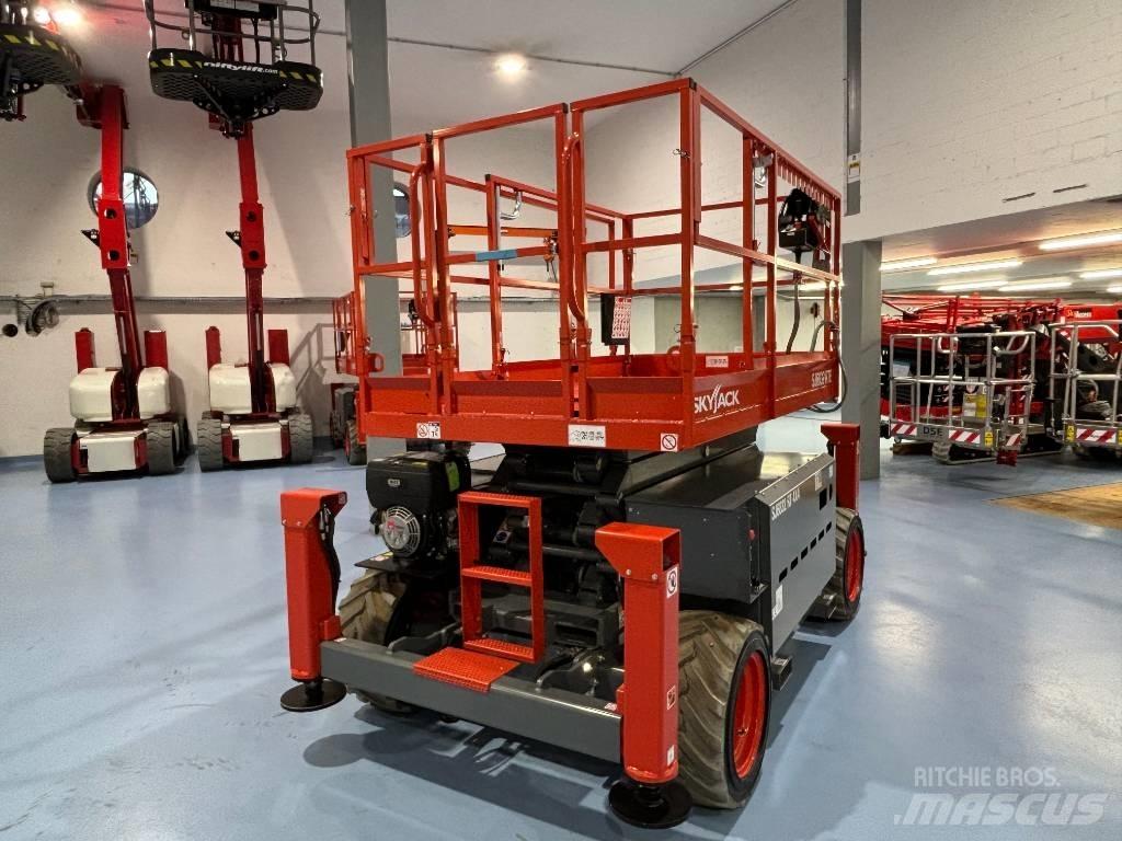 SkyJack SJ 6832 RTE Käärtõstukid