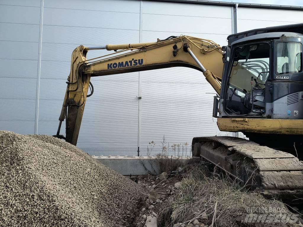 Komatsu 228 Roomikekskavaatorid
