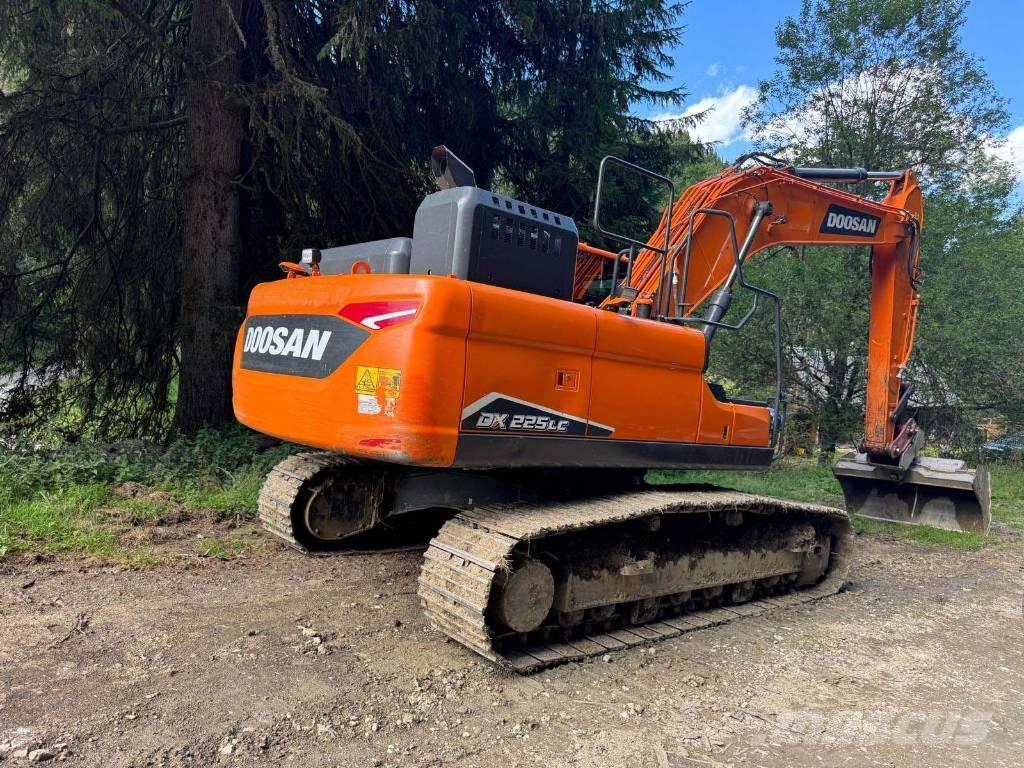 Doosan DX 225 LC-7 Roomikekskavaatorid