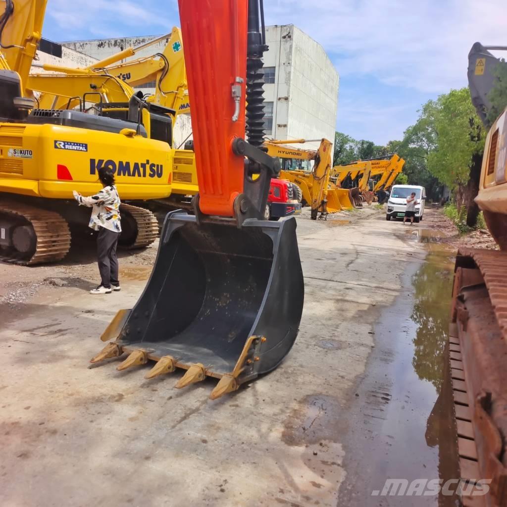 Doosan DX 225 LC Roomikekskavaatorid