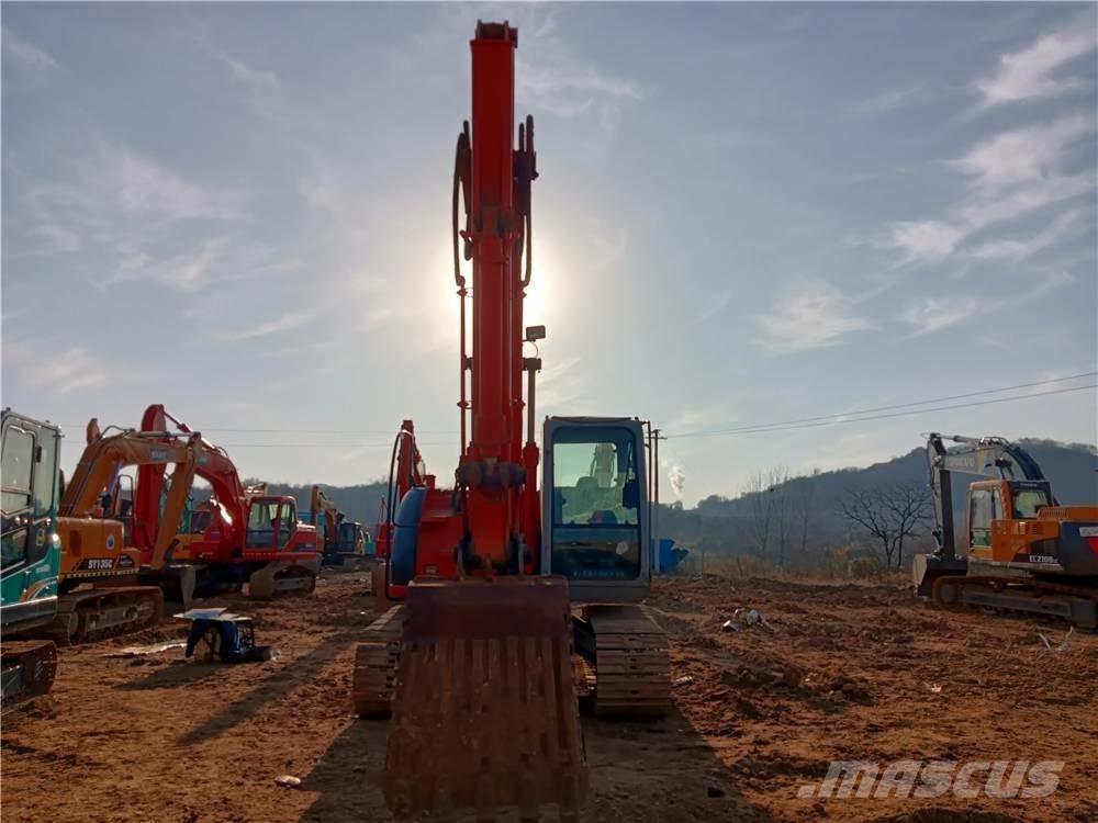 Hitachi ZX135US Roomikekskavaatorid
