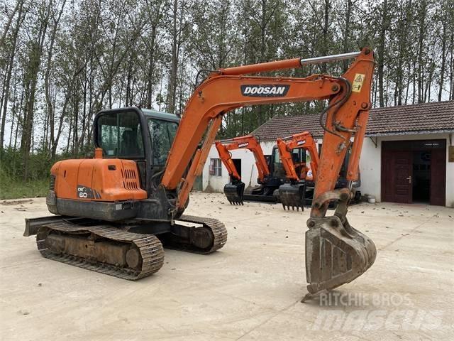 Doosan DX 60 Miniekskavaatorid < 7 t