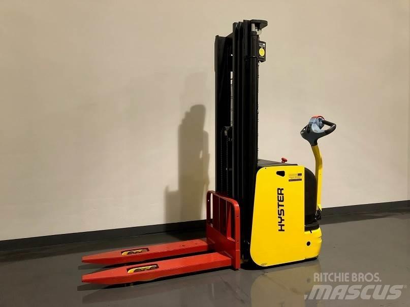 Hyster S1.6AC Järelkäidavad virnastajad