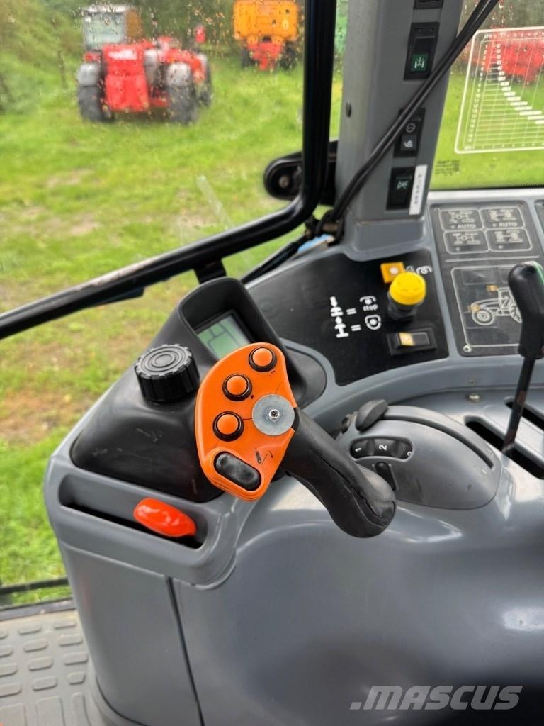 New Holland TM 175 Traktorid