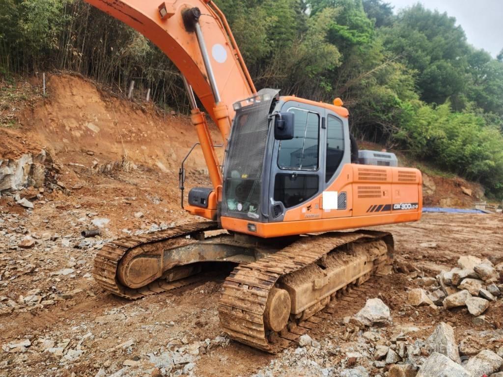 Doosan DX 300 LC-5 Roomikekskavaatorid