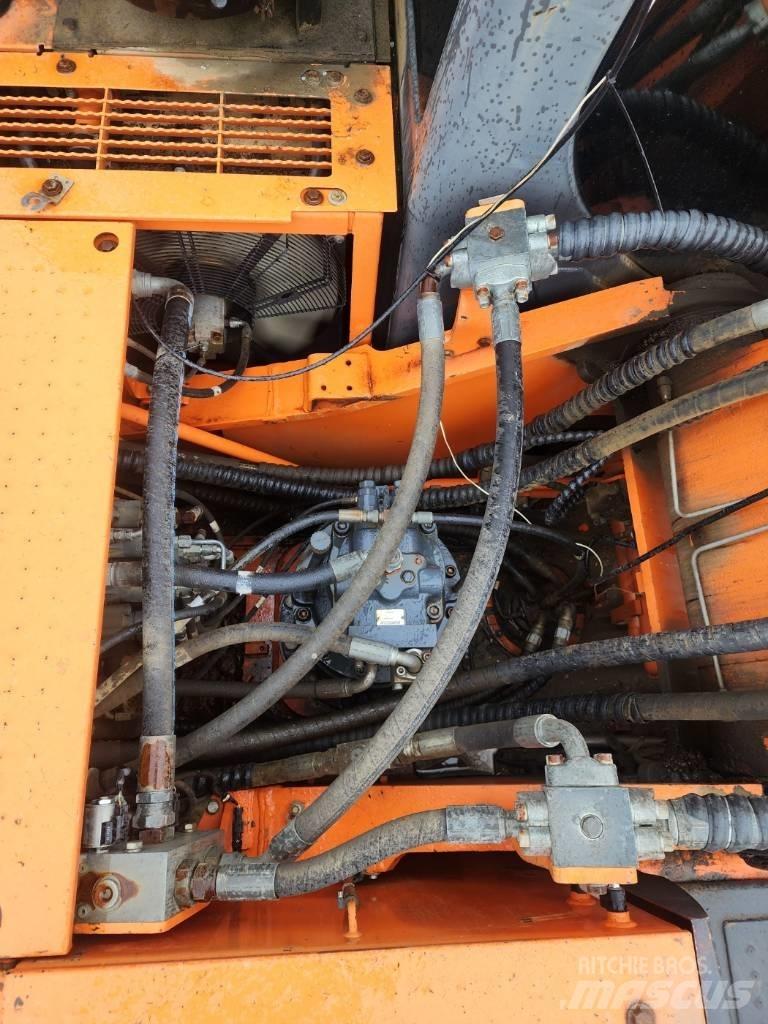 Doosan DX 300 LC-5 Roomikekskavaatorid