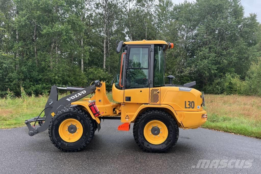 Volvo L 30 Rataslaadurid