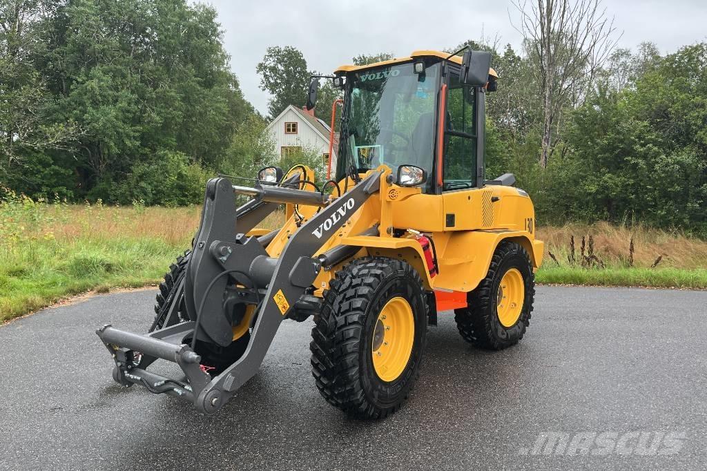 Volvo L 30 Rataslaadurid