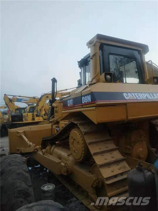 CAT D8N Buldooserid