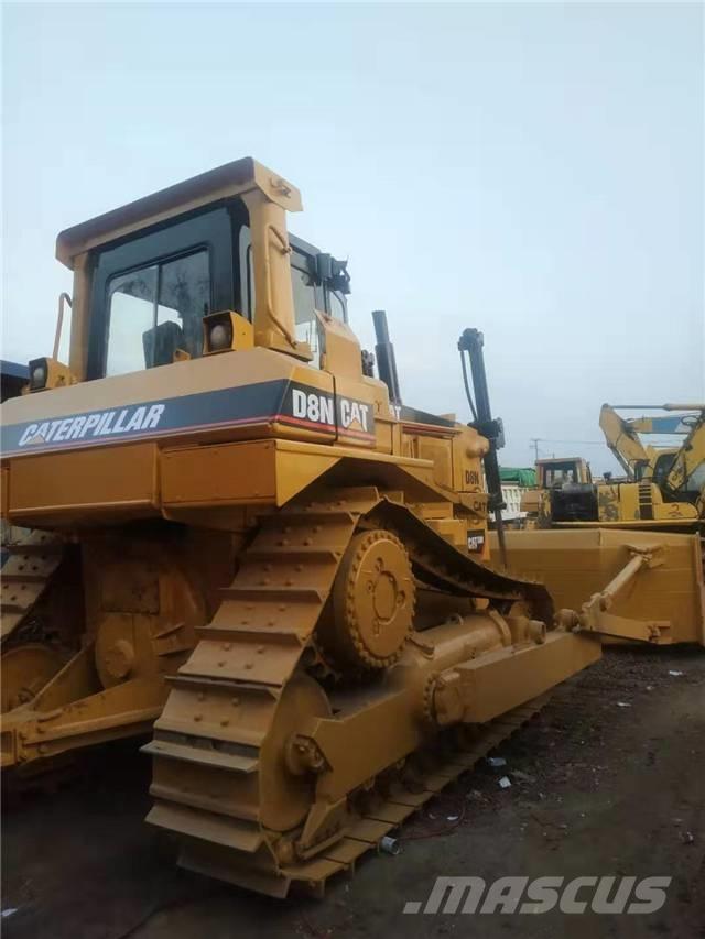 CAT D8N Buldooserid