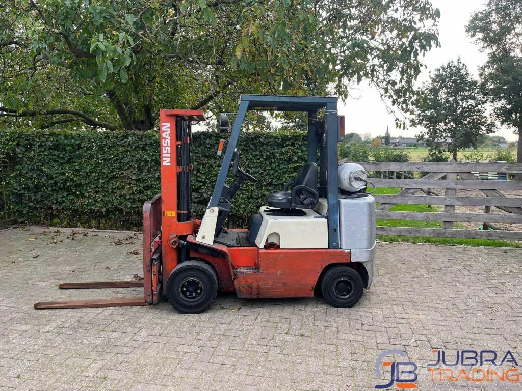Nissan APJ02A25PU Gaasitõstukid