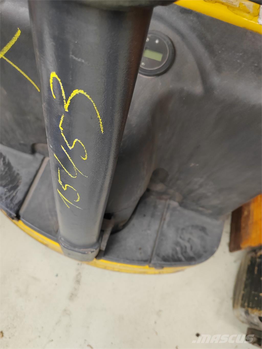 OM TL 18 Järelkäidavad virnastajad