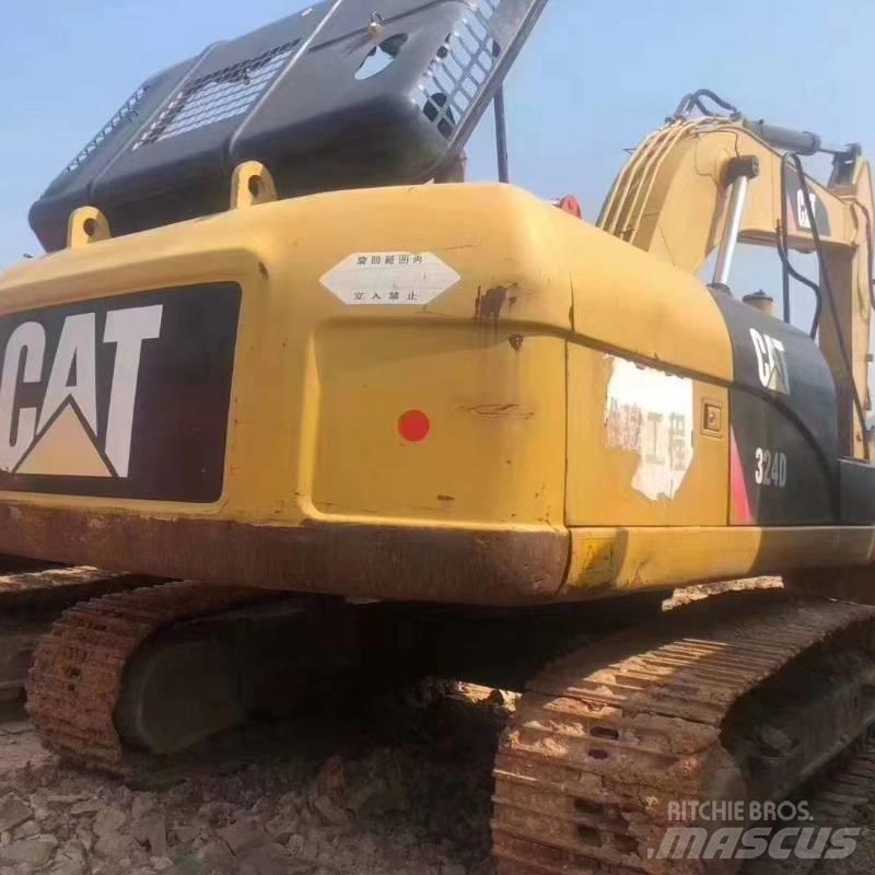 CAT 324 Roomikekskavaatorid