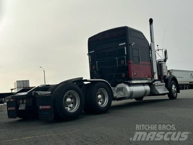 Kenworth W 900 B Sadulveokid