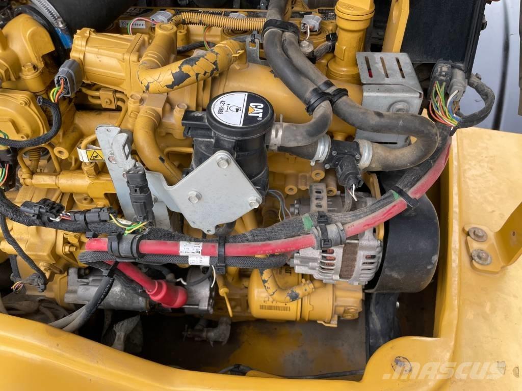 CAT 908M Rataslaadurid