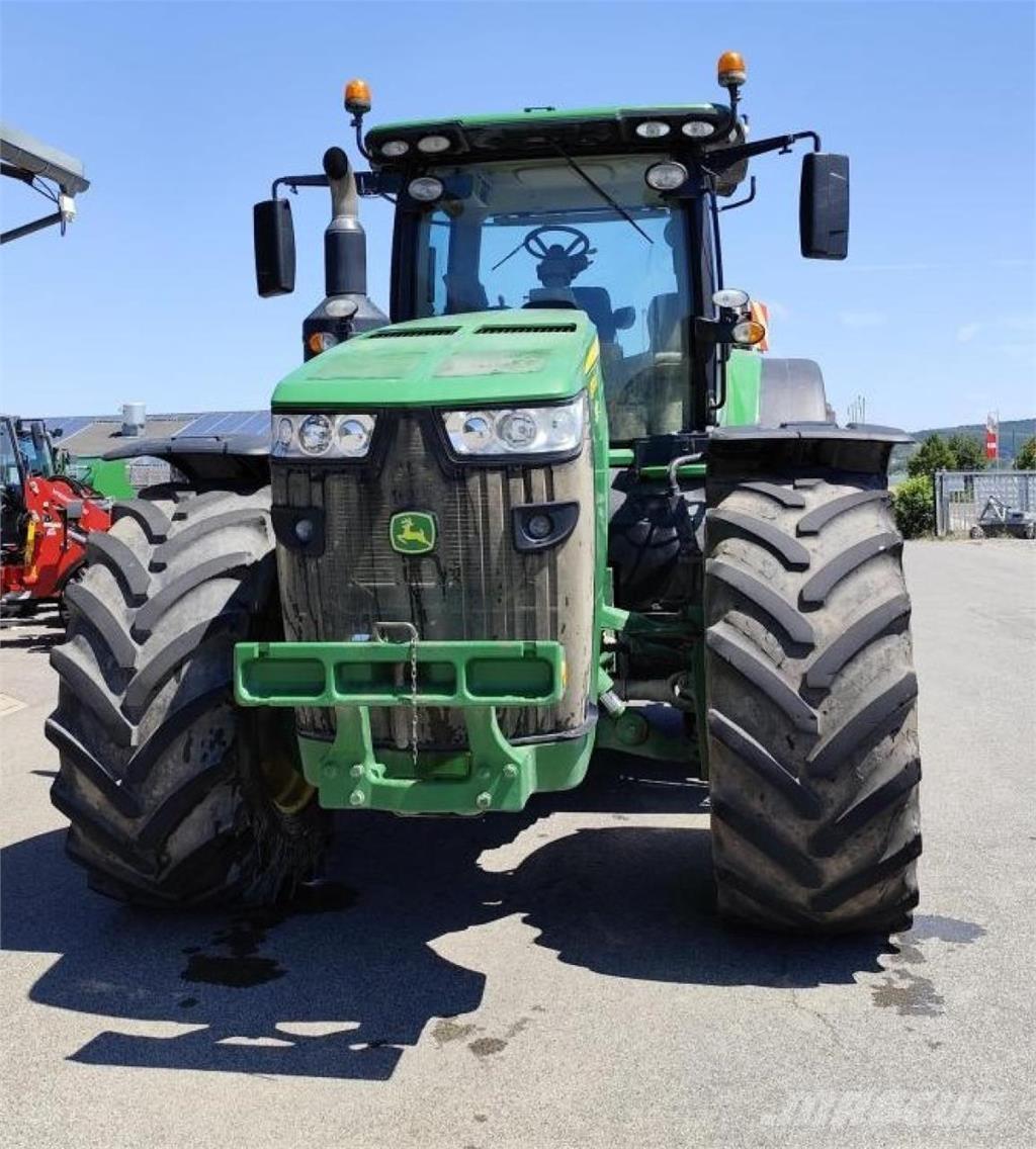 John Deere 8370 R Traktorid