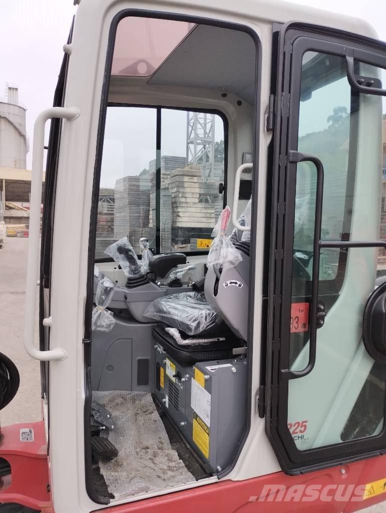 Takeuchi TB 225 Miniekskavaatorid < 7 t