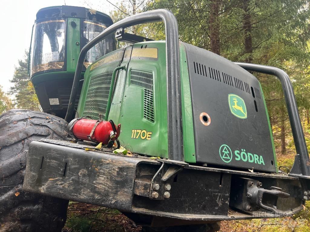 John Deere 1170 E Harvesterid