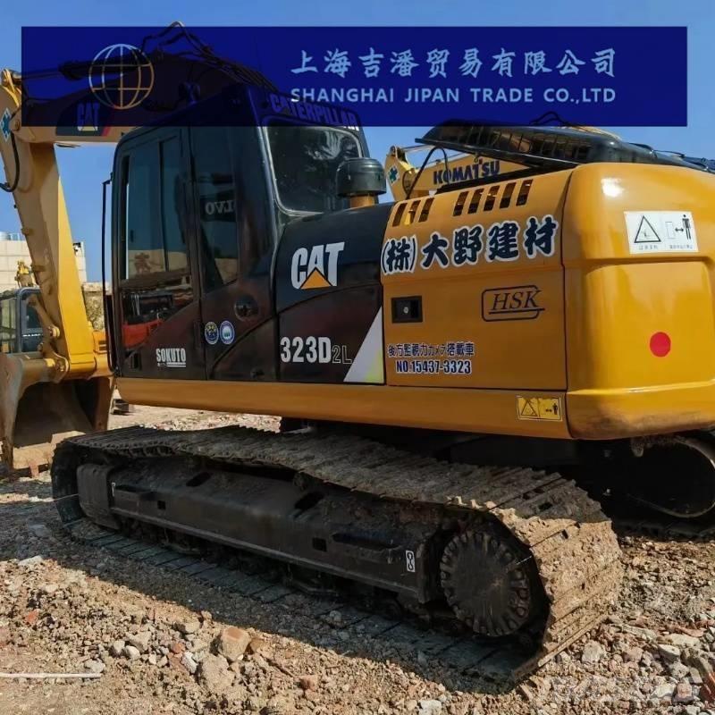 CAT 323 D Roomikekskavaatorid