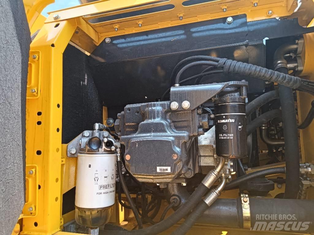 Komatsu PC 240 LC-8 Roomikekskavaatorid