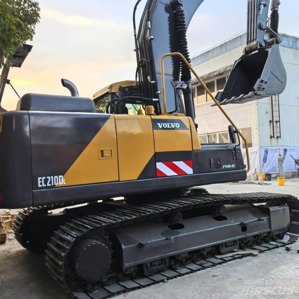 Volvo EC 210 D Väikeekskavaatorid 7t-12t